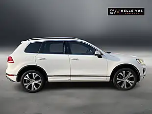 Used 2017 Volkswagen Touareg R-Line Pure White - Interior and Exterior details 2