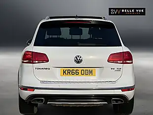 Used 2017 Volkswagen Touareg R-Line Pure White - Interior and Exterior details 4