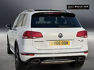 Used 2017 Volkswagen Touareg R-Line Pure White - Interior and Exterior details 6