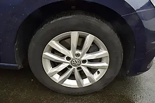 Used 2017 Volkswagen Touran Se Blue - Interior and Exterior details 16