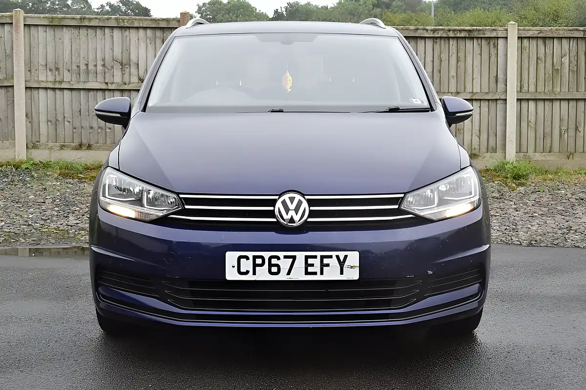 Used 2017 Volkswagen Touran Se Blue - Interior and Exterior details 2