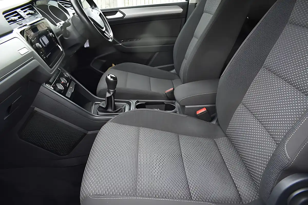 Used 2017 Volkswagen Touran Se Blue - Interior and Exterior details 20