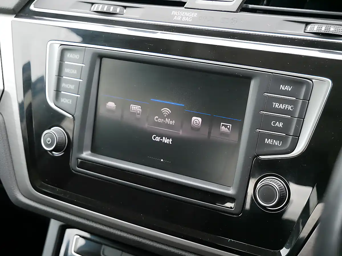 Used 2017 Volkswagen Touran Se Family Black - Interior and Exterior details 19