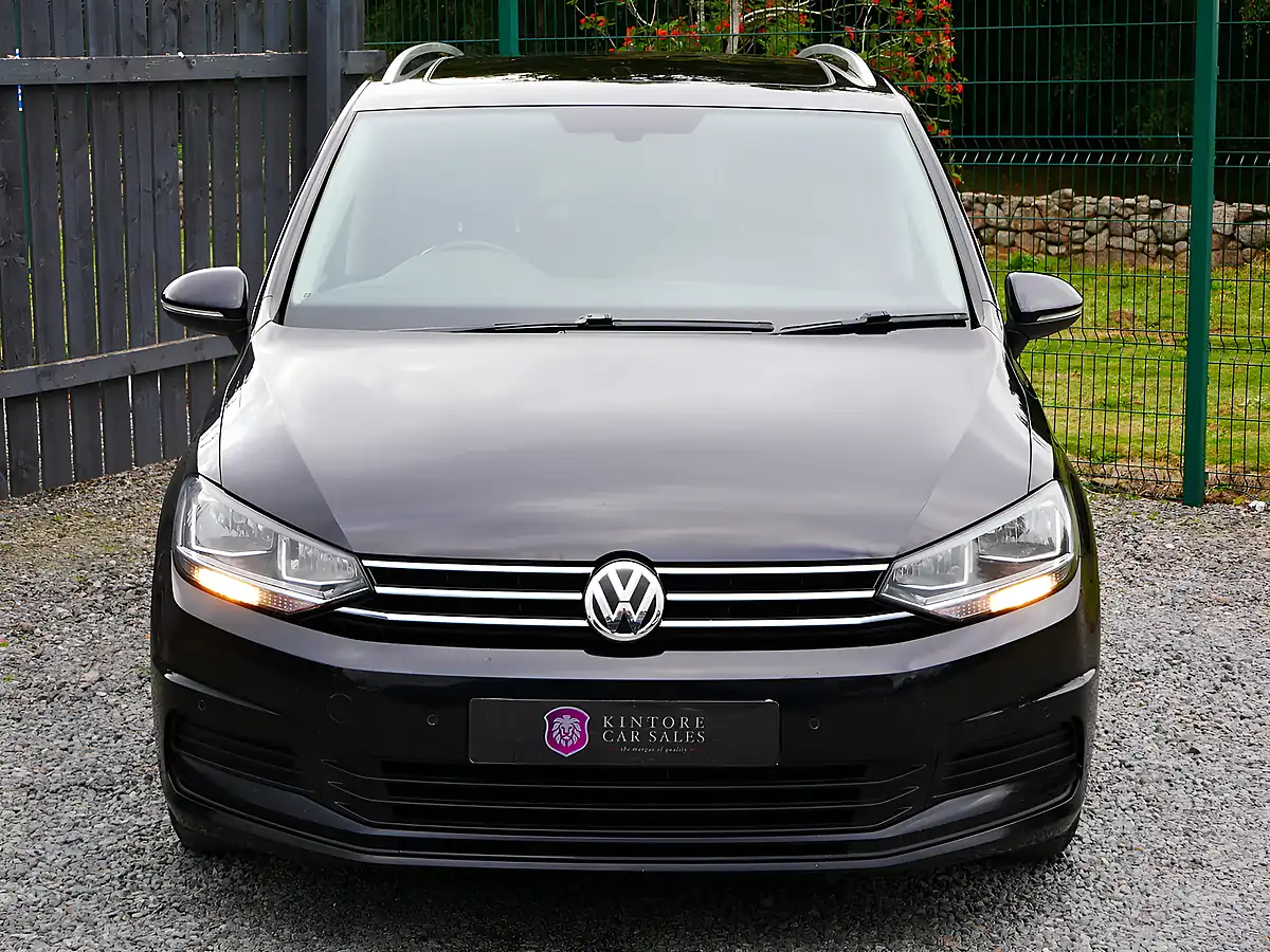 Used 2017 Volkswagen Touran Se Family Black - Interior and Exterior details 3