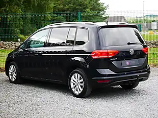 Used 2017 Volkswagen Touran Se Family Black - Interior and Exterior details 7