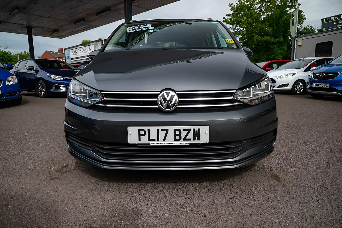 Used 2017 Volkswagen Touran Se Family Urano Grey - Interior and Exterior details 2