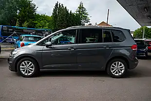 Used 2017 Volkswagen Touran Se Family Urano Grey - Interior and Exterior details 4