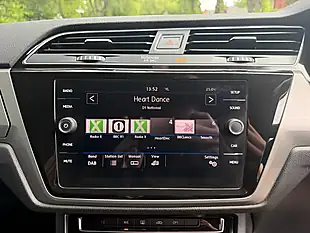 Used 2017 Volkswagen Touran Se Silver - Interior and Exterior details 19