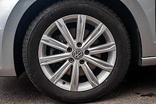 Used 2017 Volkswagen Touran Sel Reflex Silver - Interior and Exterior details 11