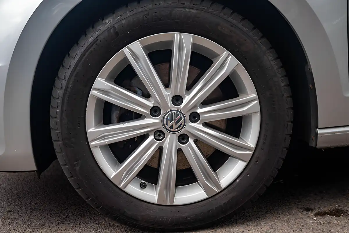 Used 2017 Volkswagen Touran Sel Reflex Silver - Interior and Exterior details 11