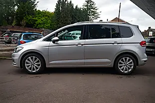 Used 2017 Volkswagen Touran Sel Reflex Silver - Interior and Exterior details 5