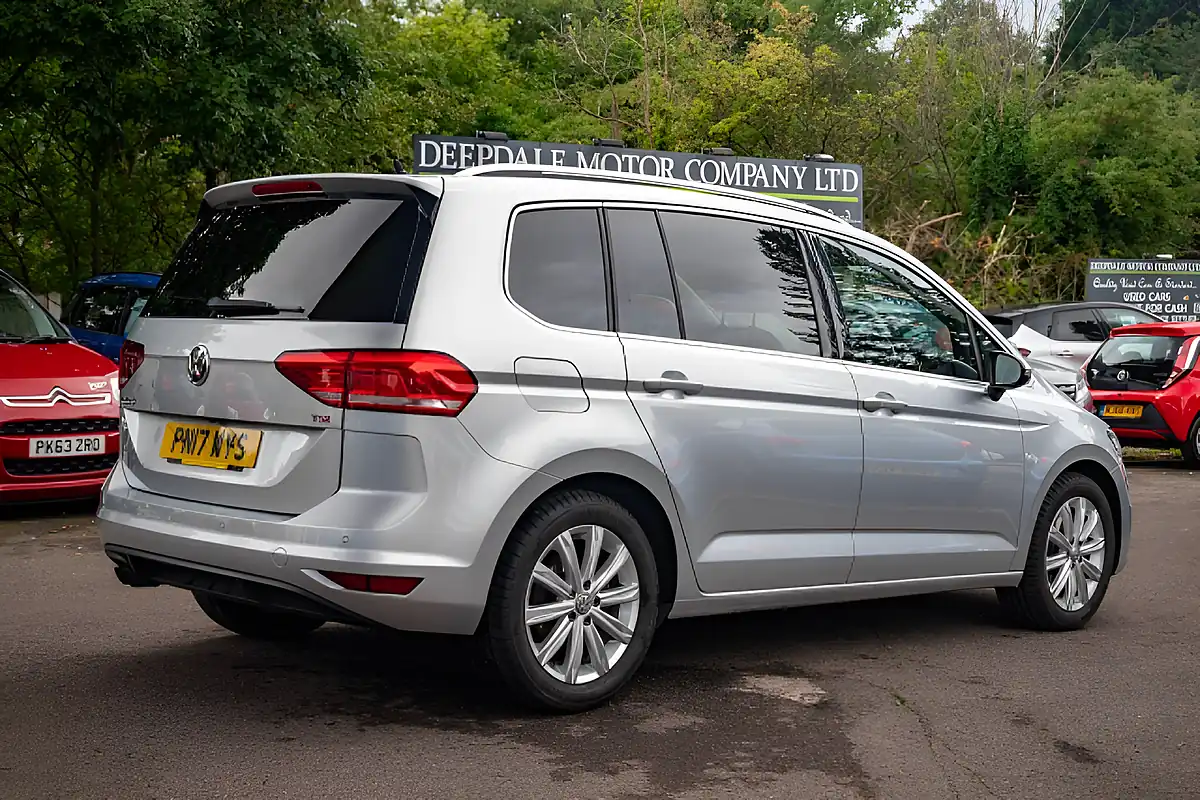Used 2017 Volkswagen Touran Sel Reflex Silver - Interior and Exterior details 8