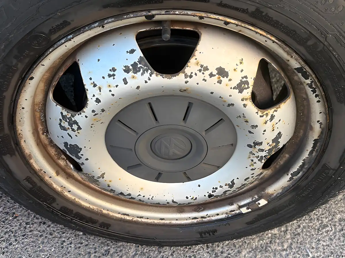 Used 2017 Volkswagen Transporter Shuttle Bluemotion Tech S FWD Lwb Euro 6 White - Interior and Exterior details 17