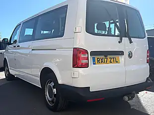 Used 2017 Volkswagen Transporter Shuttle Bluemotion Tech S FWD Lwb Euro 6 White - Interior and Exterior details 9