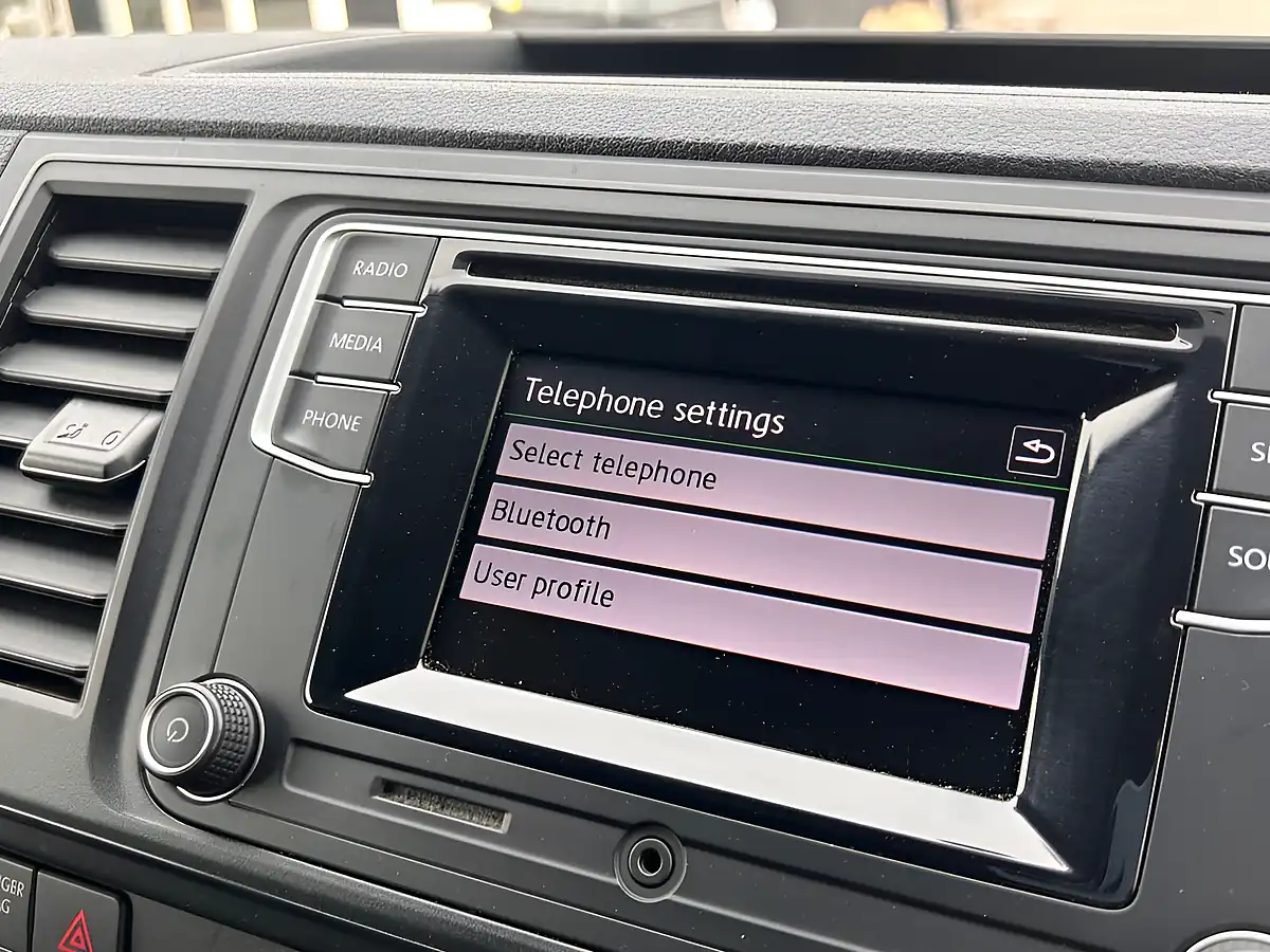 Used 2017 Volkswagen Transporter Startline White - Interior and Exterior details 16