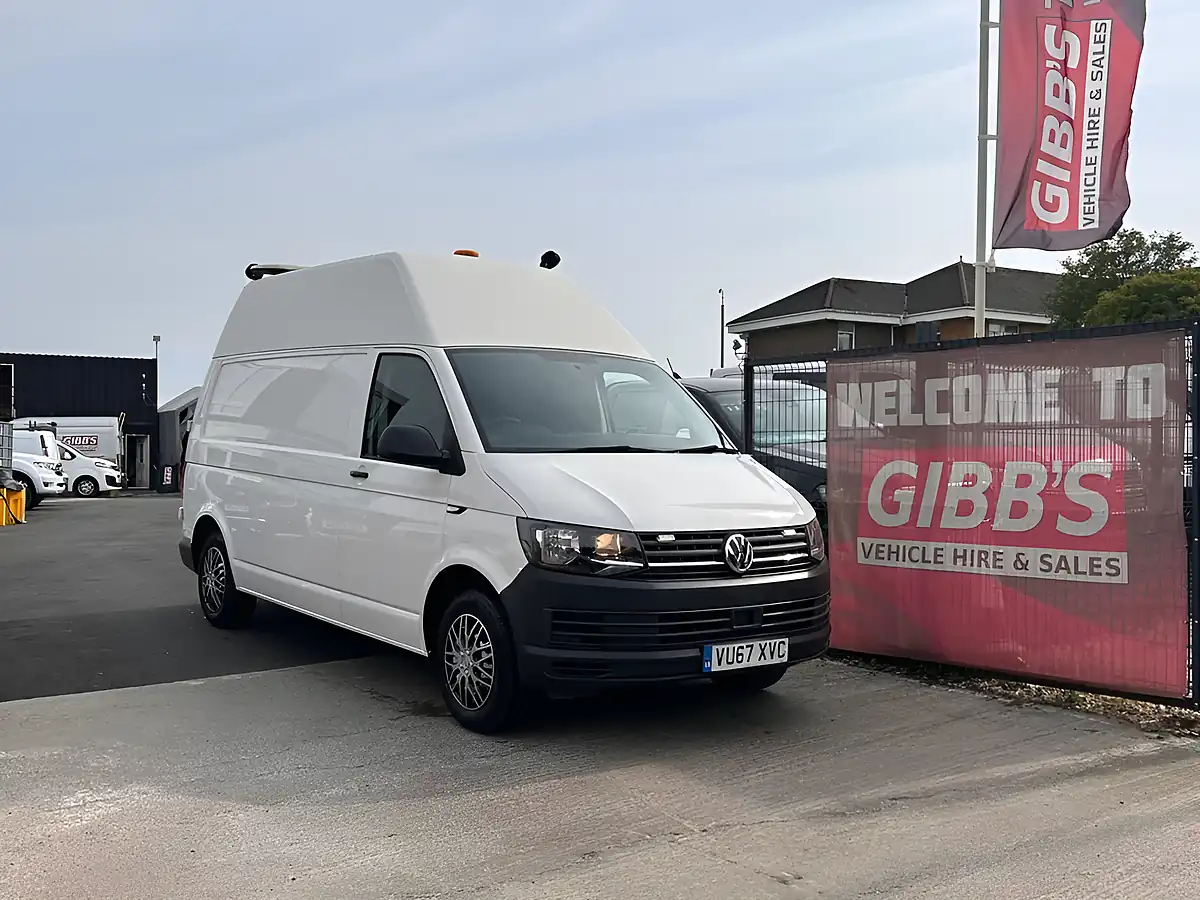 Used 2017 Volkswagen Transporter Startline White - Interior and Exterior details 7