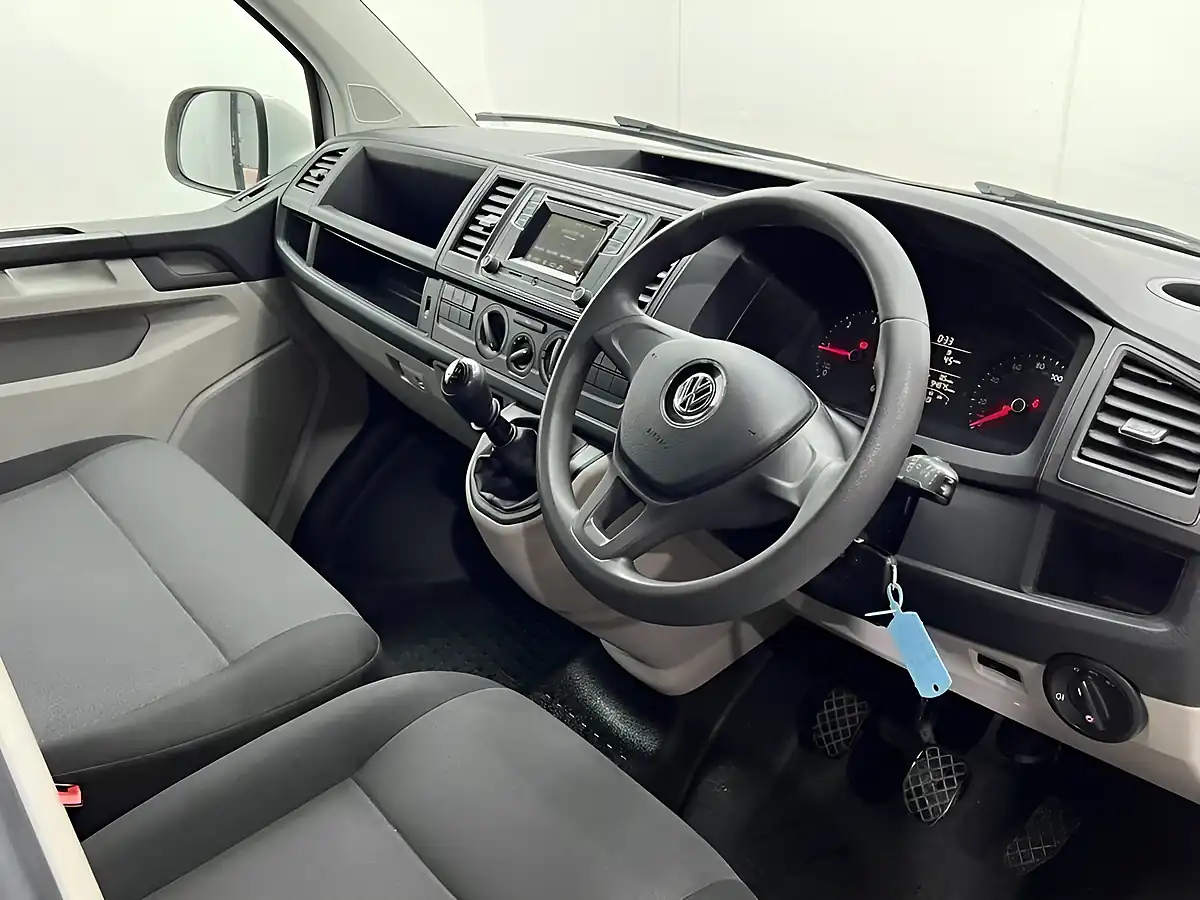 Used 2017 Volkswagen Transporter Startline White - Interior and Exterior details 10