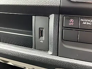 Used 2017 Volkswagen Transporter Startline White - Interior and Exterior details 13