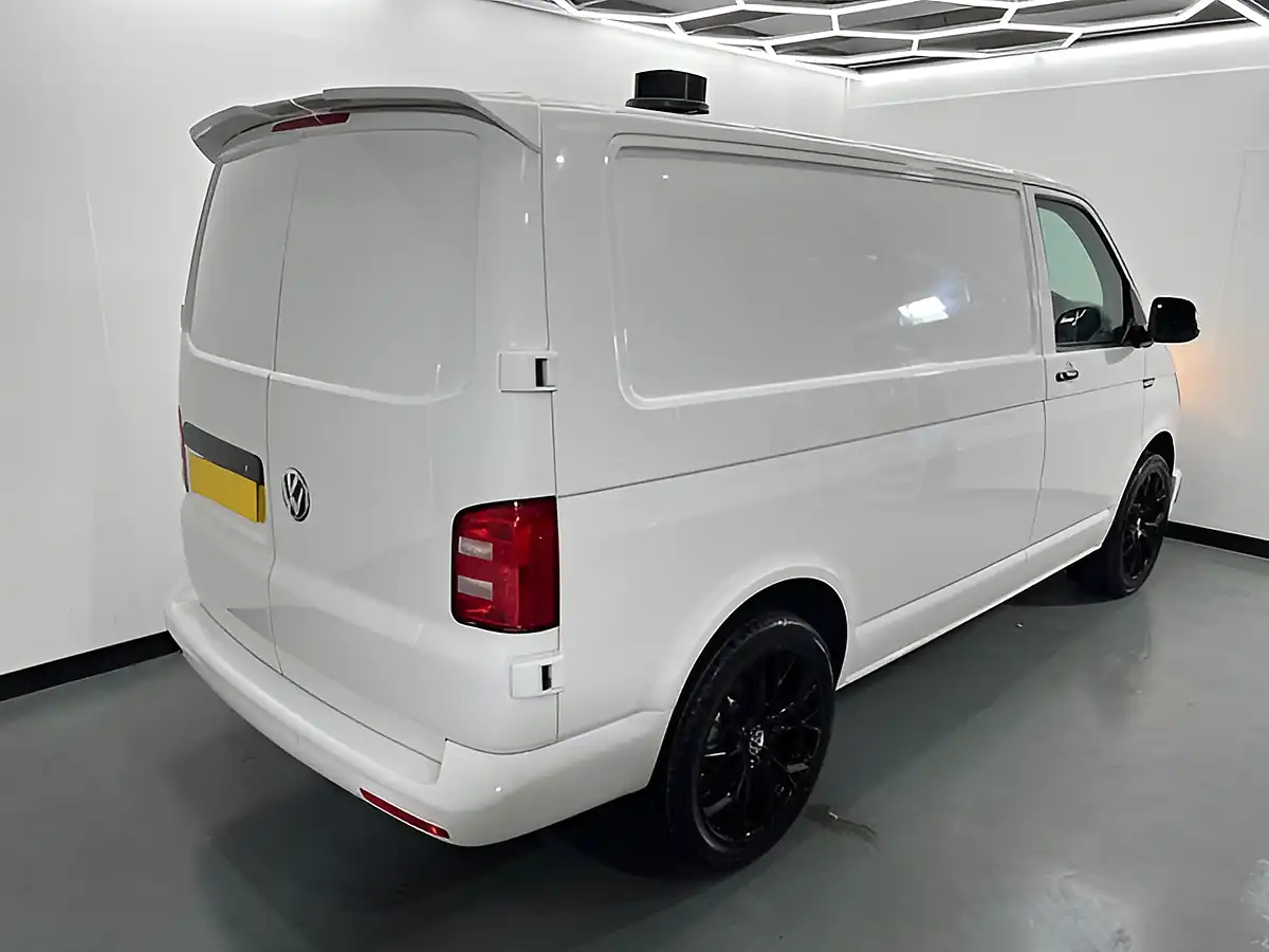 Used 2017 Volkswagen Transporter Startline White - Interior and Exterior details 2