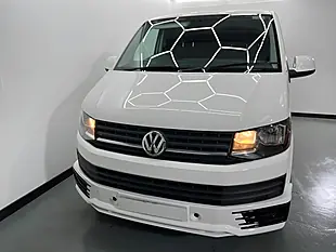 Used 2017 Volkswagen Transporter Startline White - Interior and Exterior details 4