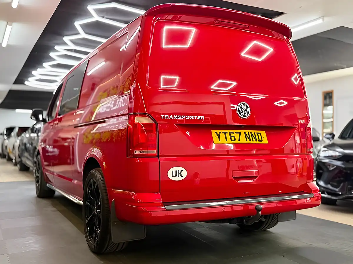 Used 2017 Volkswagen Transporter T30 H-Ln Lwb Cvn Red - Interior and Exterior details 10