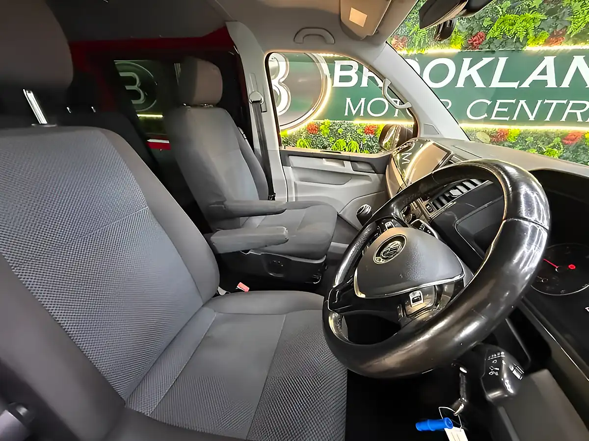 Used 2017 Volkswagen Transporter T30 H-Ln Lwb Cvn Red - Interior and Exterior details 18