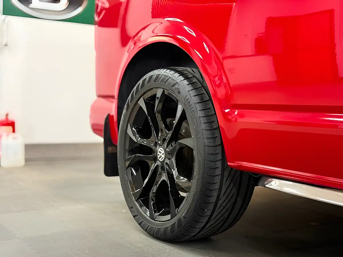 Used 2017 Volkswagen Transporter T30 H-Ln Lwb Cvn Red - Interior and Exterior details 8