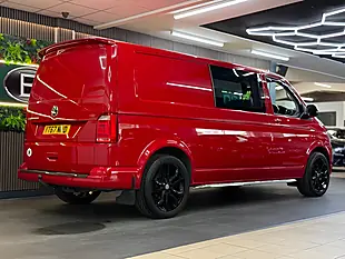 Used 2017 Volkswagen Transporter T30 H-Ln Lwb Cvn Red - Interior and Exterior details 9