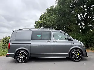 Used 2017 Volkswagen Transporter T32 Bluemotion Tech Grey - Interior and Exterior details 4