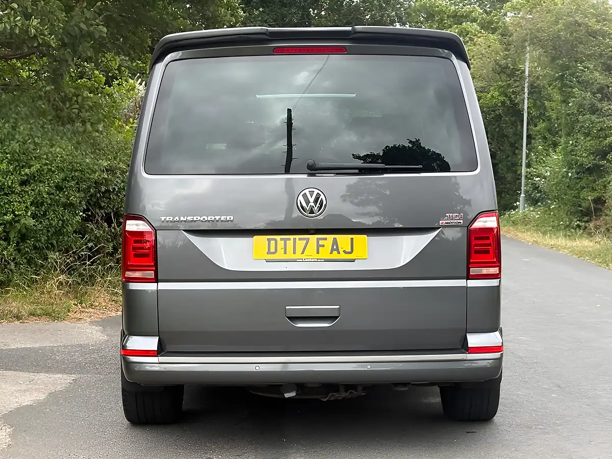 Used 2017 Volkswagen Transporter T32 Bluemotion Tech Grey - Interior and Exterior details 6