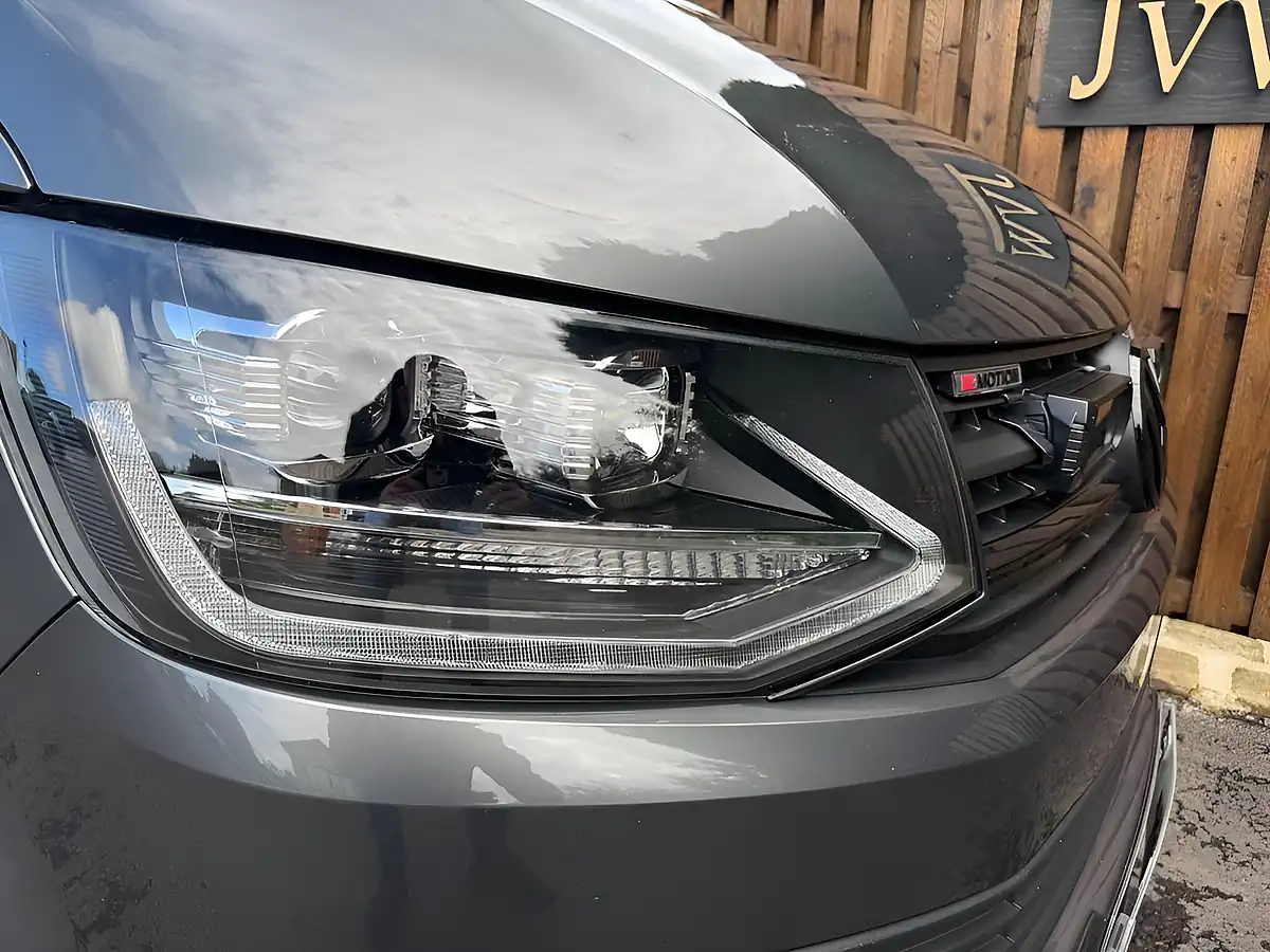 Used 2017 Volkswagen Transporter T32 Bluemotion Tech Grey - Interior and Exterior details 17