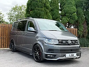 Used 2017 Volkswagen Transporter T32 Bluemotion Tech Grey - Interior and Exterior details 4