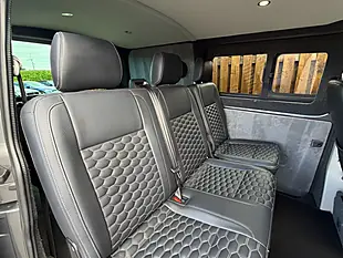 Used 2017 Volkswagen Transporter T32 Bluemotion Tech Grey - Interior and Exterior details 7