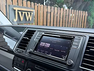 Used 2017 Volkswagen Transporter T32 Bluemotion Tech Grey - Interior and Exterior details 9