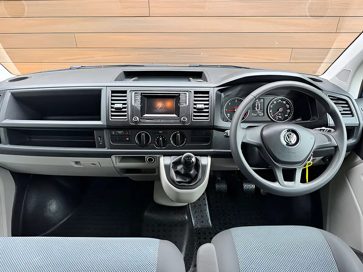 Used 2017 Volkswagen Transporter Trendline Blue - Interior and Exterior details 14