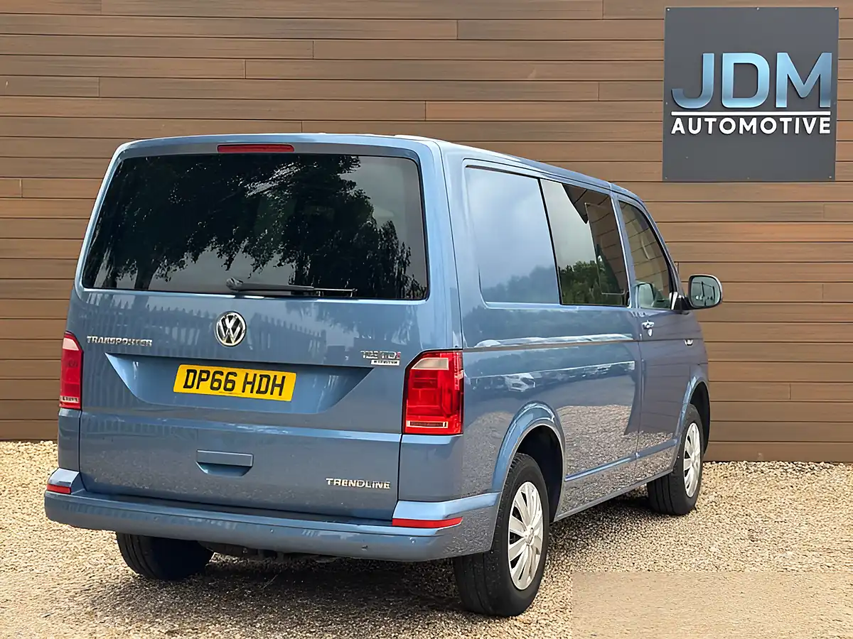 Used 2017 Volkswagen Transporter Trendline Blue - Interior and Exterior details 3
