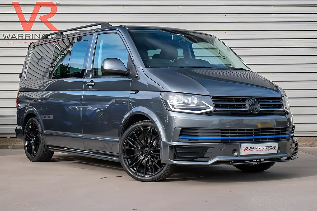 Used 2017 Volkswagen Transporter Trendline Grey - Front View