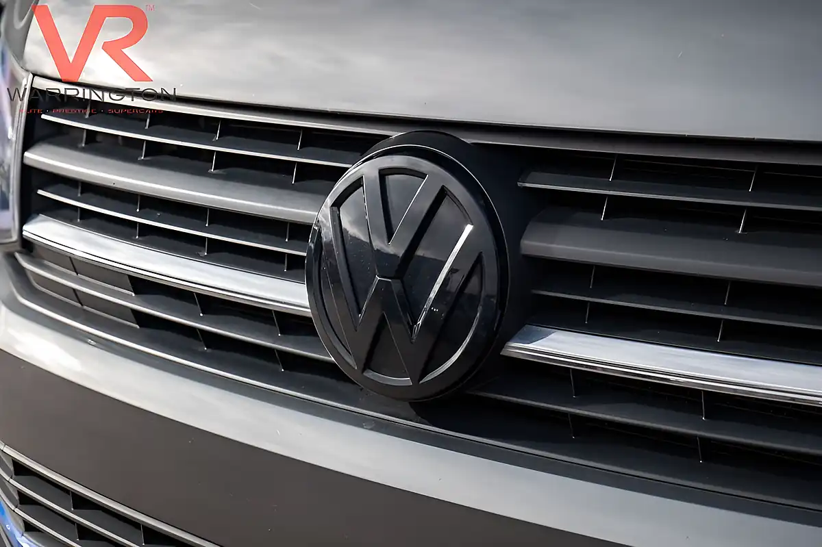Used 2017 Volkswagen Transporter Trendline Grey - Interior and Exterior details 5