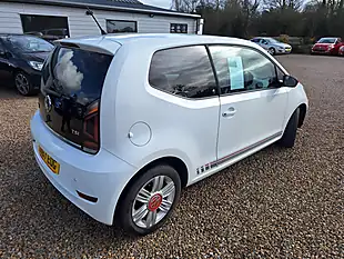 Used 2017 Volkswagen Up! Beats White - Interior and Exterior details 13