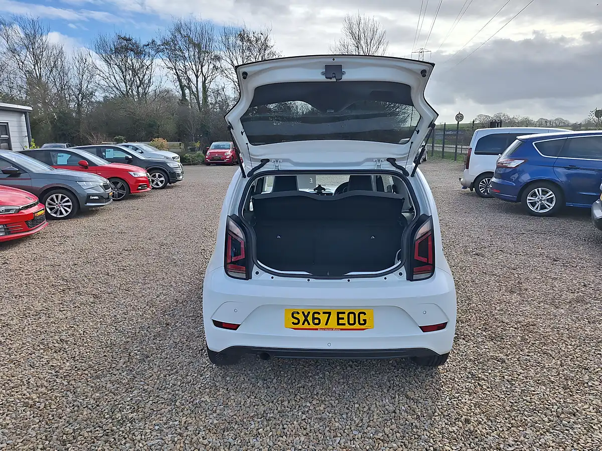 Used 2017 Volkswagen Up! Beats White - Interior and Exterior details 5