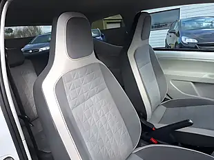 Used 2017 Volkswagen Up! Beats White - Interior and Exterior details 8