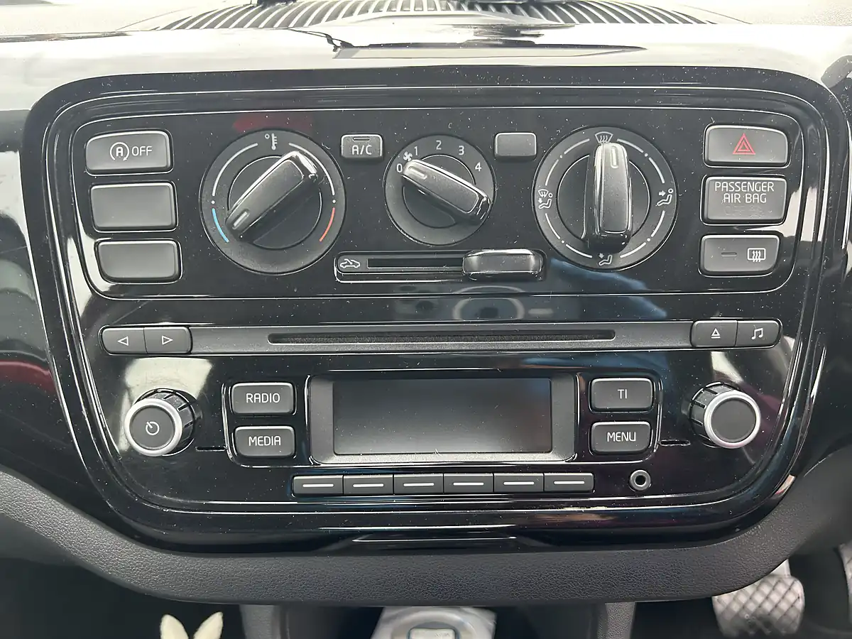 Used 2017 Volkswagen Up Bluemotion Red - Interior and Exterior details 8