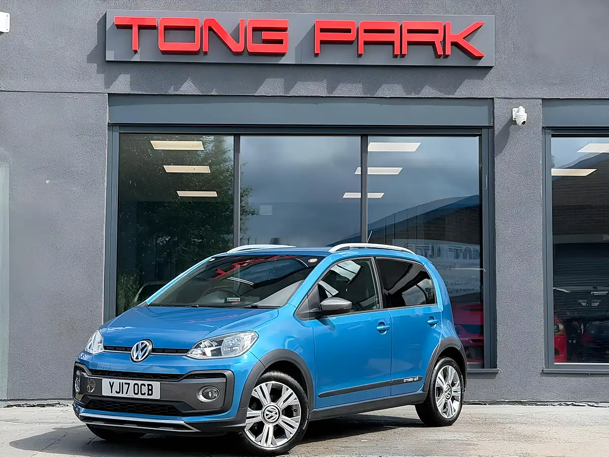 Used 2017 Volkswagen Up! Cross Blue - Interior and Exterior details 10
