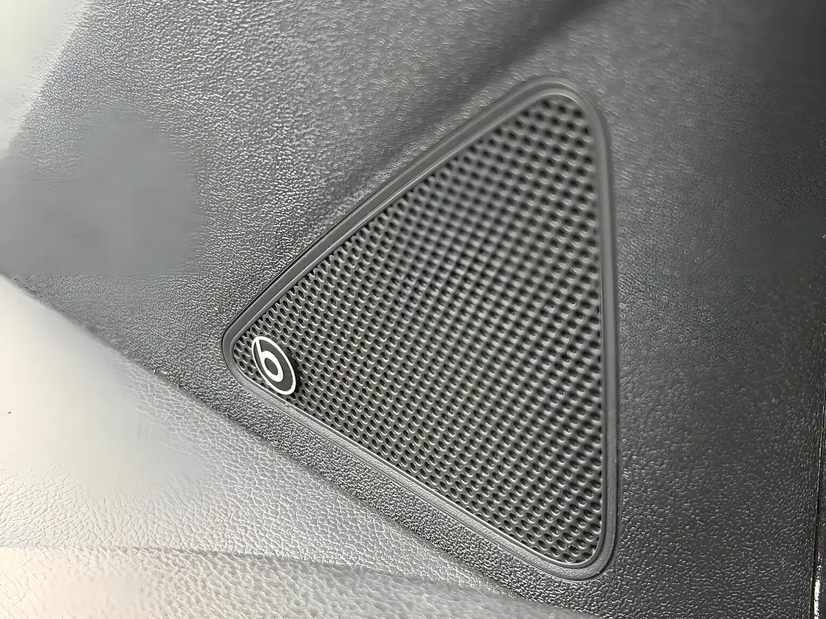 Used 2017 Volkswagen Up! Cross Blue - Interior and Exterior details 16