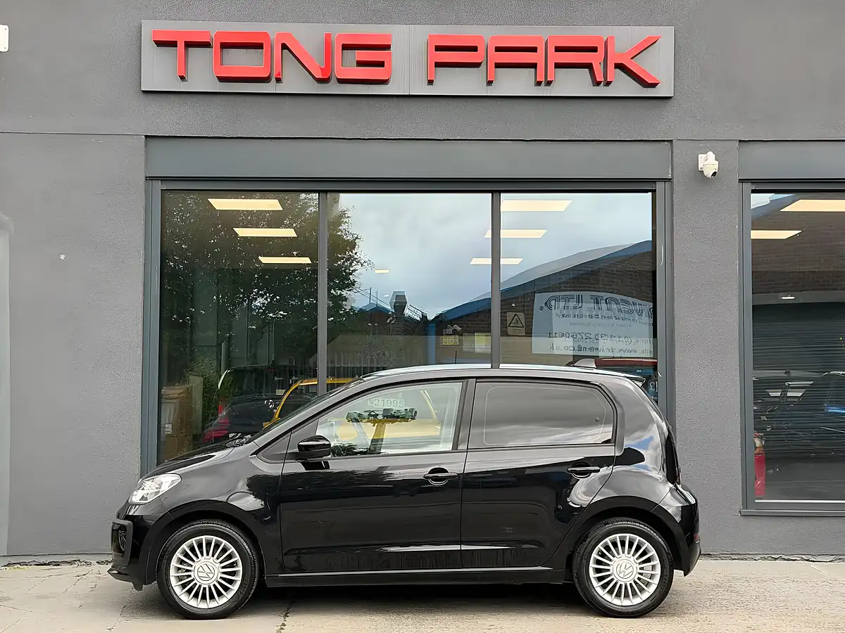 Used 2017 Volkswagen Up! High Up! Black - Interior and Exterior details 11