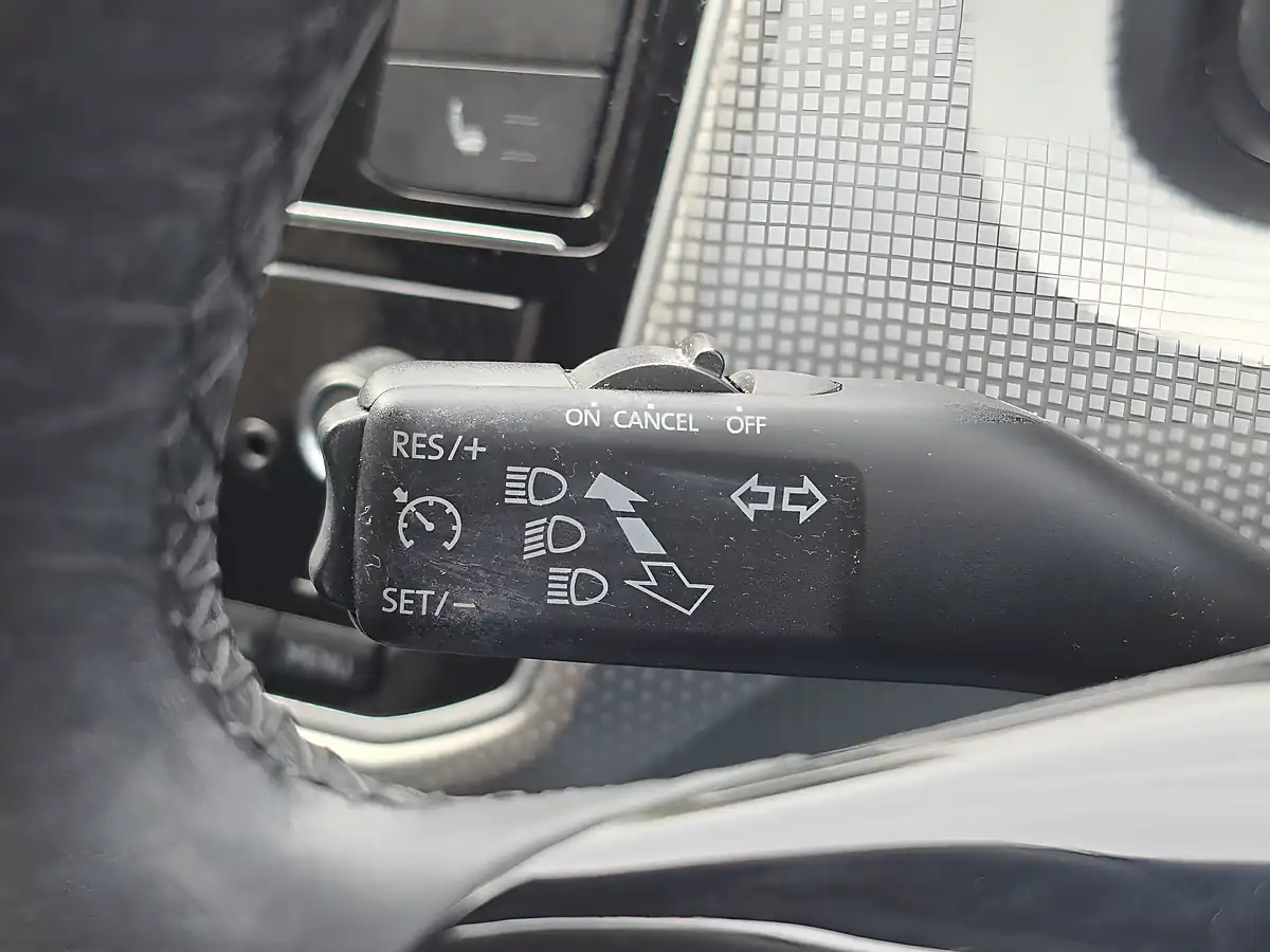 Used 2017 Volkswagen Up! High Up! Blue - Interior and Exterior details 14