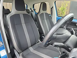 Used 2017 Volkswagen Up! High Up! Blue - Interior and Exterior details 6