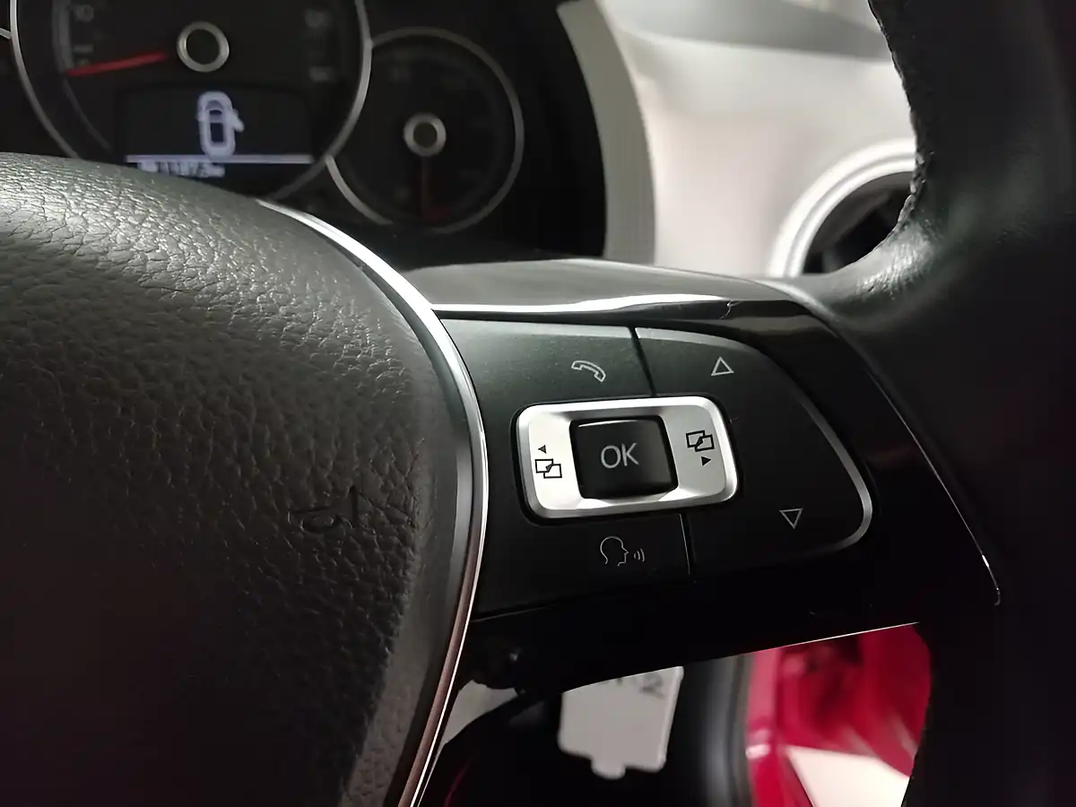 Used 2017 Volkswagen Up! High Up! Red - Interior and Exterior details 14