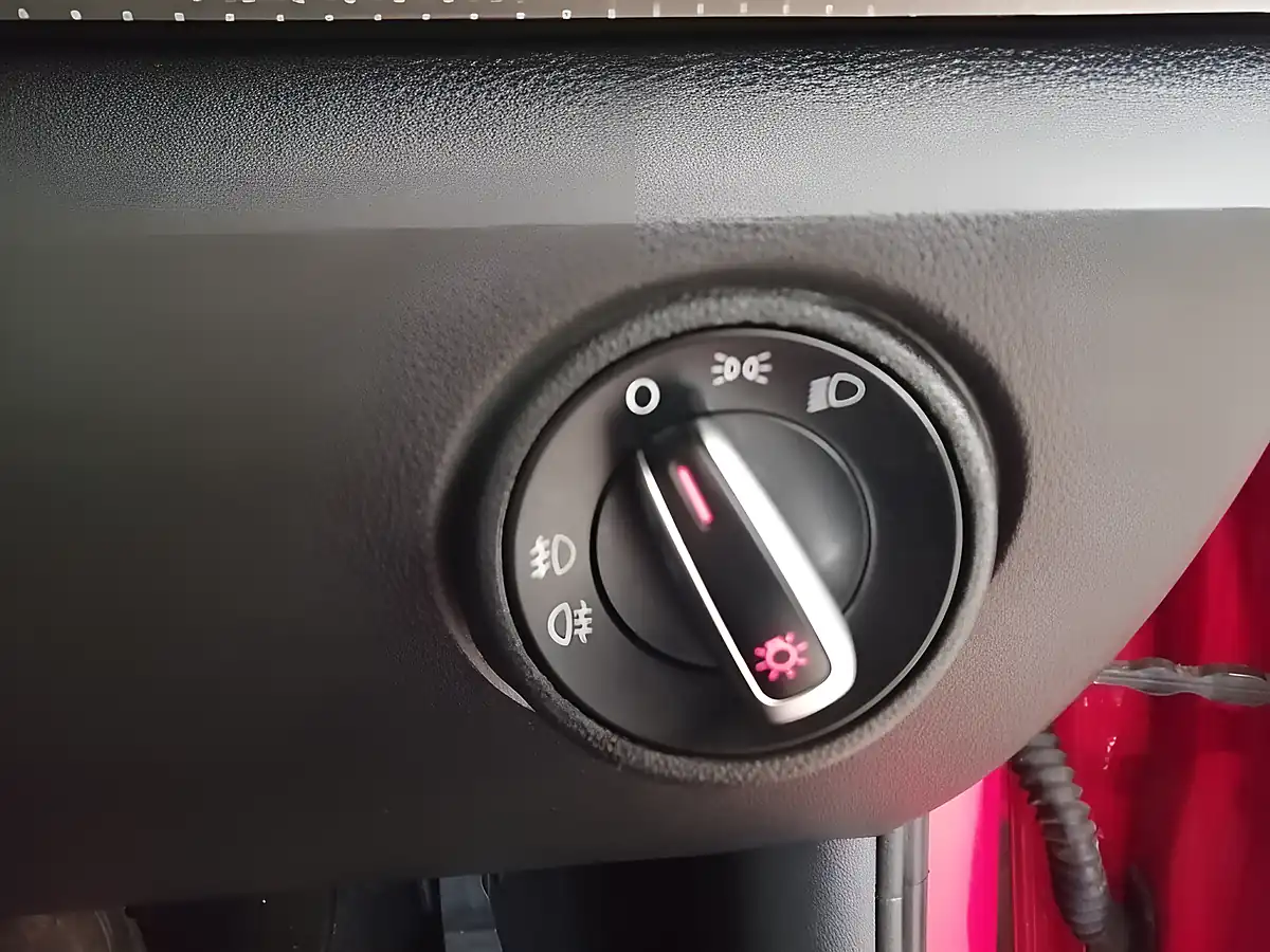 Used 2017 Volkswagen Up! High Up! Red - Interior and Exterior details 15