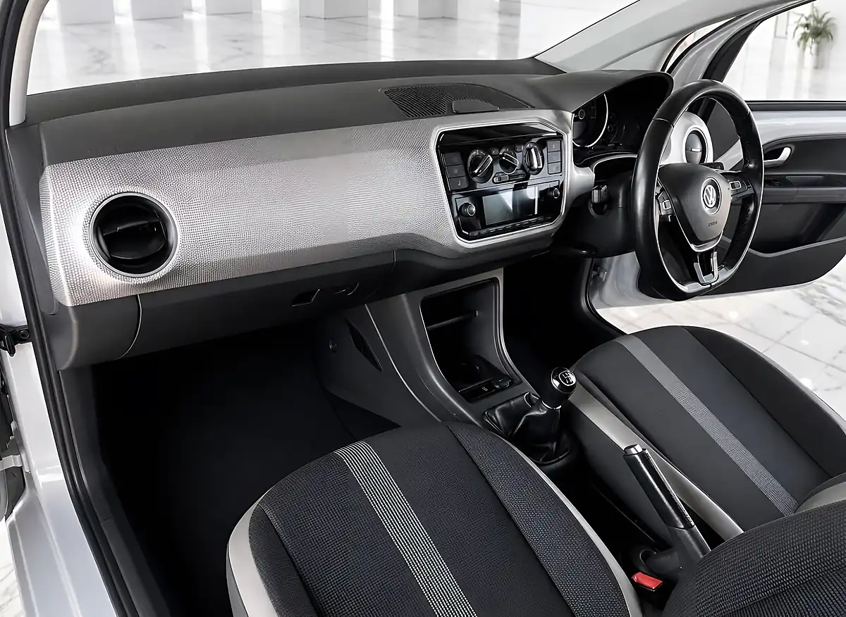 Used 2017 Volkswagen Up High White - Interior and Exterior details 10
